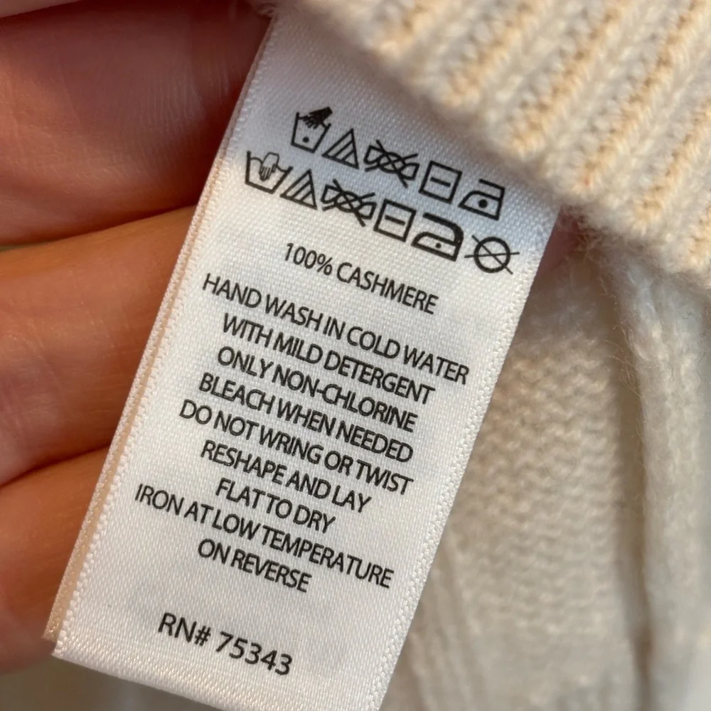Rachel Zoe Cashmere Cream and Navy V-Neck Sweater - Picture 4 of 5
